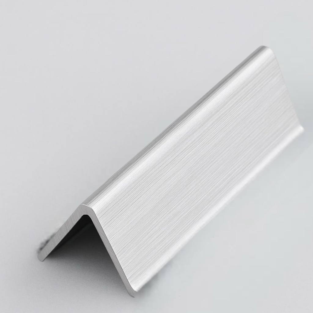 Уголок равнополочный нержавеющий 20х20х3 мм 08Х18Н10